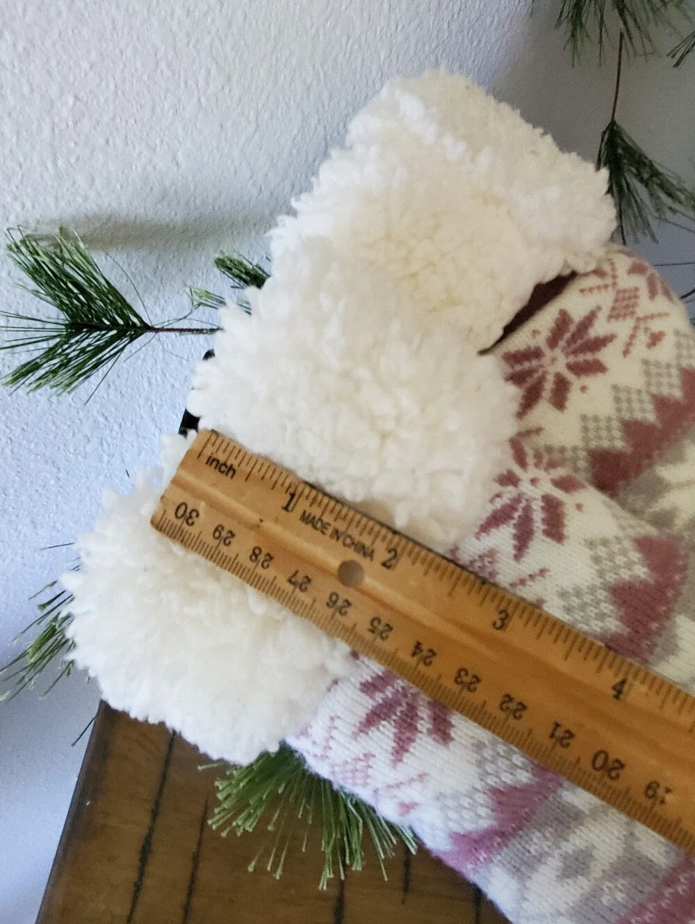 Nordic Slipper Socks Fleece Lined Sherpa Fair Isle Snowflake Pink NWOT